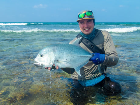 Flugfiska Giant Trevally med Outside Travels och John Kärki